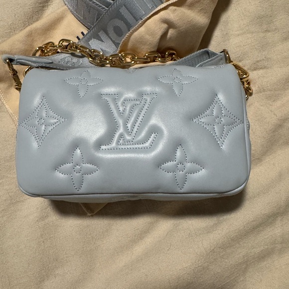 Louis Vuitton Light Blue Crossbody Bag with Gold Chain - Picture 3 of 6